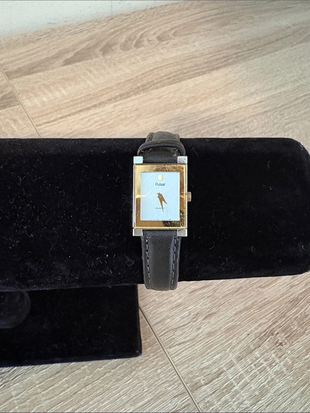 Pulsar Watch: Two-Tone Dial Silver and Gold  Leather Band Vintage 90’s